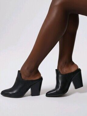 NWOT Indigo Road Black Women's Heeled Mules
